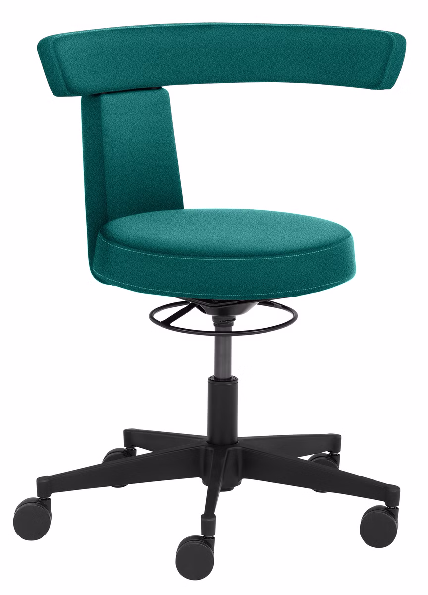 Funktionsdrehhocker mit asymmetrischer Lehne Funktionsdrehhocker mit asymmetrischer Lehne