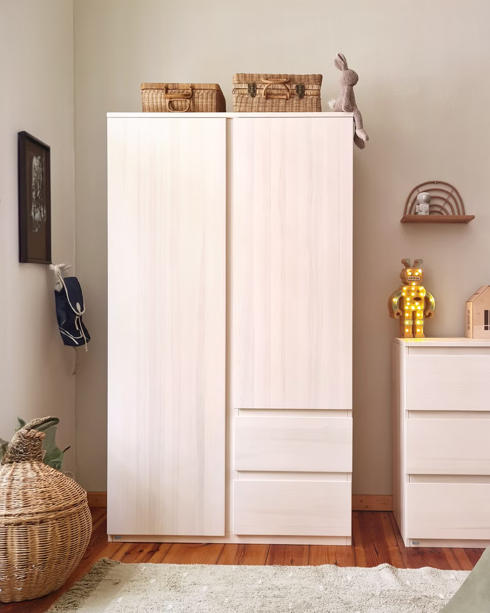 Finn Kleiderschrank Finn Kleiderschrank sb